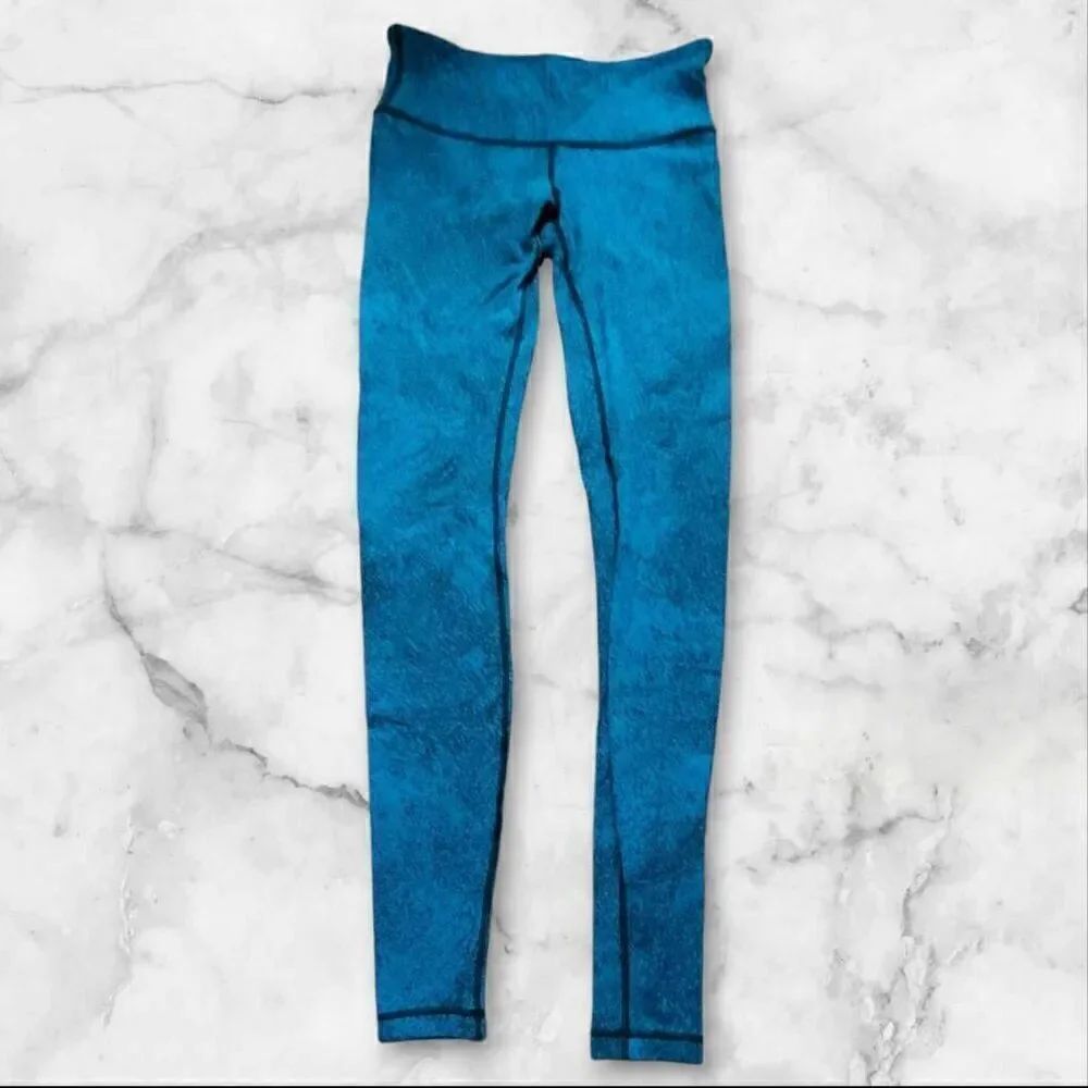 Lululemon Size 6 Wunder Under 32"